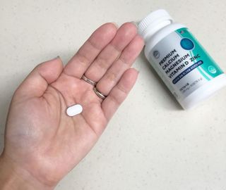 서울약사신협 네이처픽_칼슘마그네슘비타민D_1,305mg x 120캡슐 — 5점을 준 리뷰어가 2021년 9월 올린 사용 사진