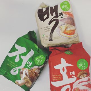 [풀무원] 자연은맛있다 정면, 백면, 홍면  세트 — 5점을 준 리뷰어가 2021년 4월 올린 사용 사진