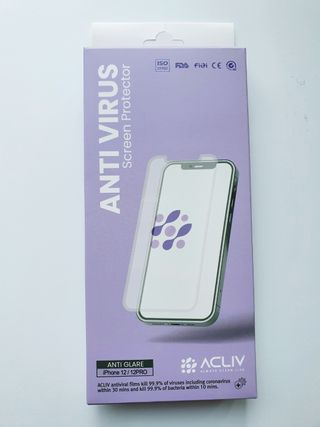아클리브 Premium 항균 항바이러스 액정 보호필름(iPhone) — 4점을 준 리뷰어가 2022년 10월 올린 사용 사진