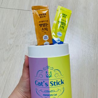 페페로니 맛있는 스틱 - 무항생제 닭고기 15개 + 원양선 참치 15개 — 5점을 준 리뷰어가 2021년 9월 올린 사용 사진