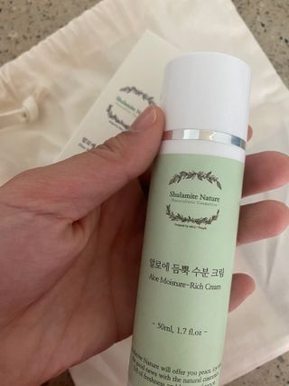 술람미네이처 자연주의 화장품ㅣ속보습 충전 + 민감/트러블 피부 진정 - 알로에 듬뿍 수분 크림 50ml — 5점을 준 리뷰어가 2022년 6월 올린 사용 사진