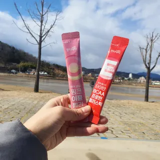인디닥터 면역 생생 핑크 이뮨 젤리 + 타이탄 BCAA 프로틴 젤리스틱 — 4.5점을 준 리뷰어가 2022년 3월 올린 사용 사진