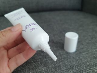 바르셀 톤업선크림 미백 메이크업베이스 CC크림 인텐시브 씨씨 젠 30ml — 4점을 준 리뷰어가 2021년 11월 올린 사용 사진