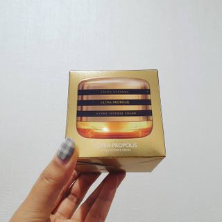 자민경 크레마카라콜 울트라 프로폴리스 하이드라 인텐스 크림 50ml — 4점을 준 리뷰어가 2021년 1월 올린 사용 사진