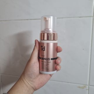 아이디플라코스메틱 아이디 브이로직 마이너스 필링 토너 110ml — 5점을 준 리뷰어가 2022년 1월 올린 사용 사진