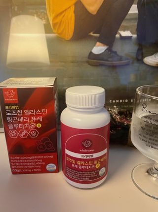 웨일섬 프리미엄 로즈힙 엘라스틴 링곤베리 퓨레 글루타치온 정 — 5점을 준 리뷰어가 2023년 7월 올린 사용 사진