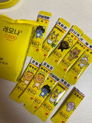 맛있는 비타민 습관 레모나 카카오프렌즈 에디션 — 5점을 준 리뷰어가 2021년 12월 올린 사용 사진