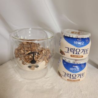 매일바이오 그릭요거트 오리지널 플레인 4개, 로스터리 커피믹스 4개 — 3점을 준 리뷰어가 2021년 12월 올린 사용 사진