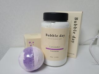 버블데이 아로마/과일 거품 입욕제 — 5점을 준 리뷰어가 2021년 7월 올린 사용 사진
