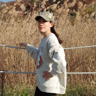 [포플X베니] 쓰담 베니 맨투맨 (기모) / 굳럭 베니 맨투맨 / 출근길 베니 맨투맨 — 5점을 준 리뷰어가 2022년 11월 올린 사용 사진