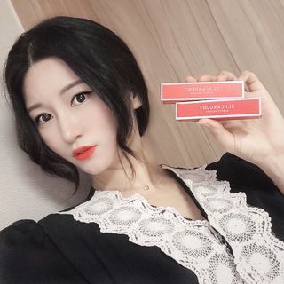 [블랙루즈] 에어 핏 벨벳틴트 시즌1 7종 중 택1+랜덤1 — 5점을 준 리뷰어가 2021년 1월 올린 사용 사진
