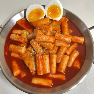 [푸딩팩토리] 떡볶이 베스트 2종_옛날 국물떡볶이 570g / 할매 기름 떡볶이  570g — 5점을 준 리뷰어가 2022년 5월 올린 사용 사진