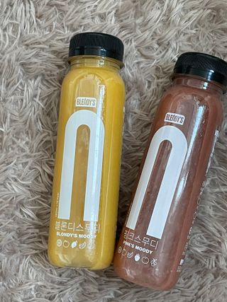 BLENDY'S 핑크 스무디+블론디 스무디 — 4점을 준 리뷰어가 2021년 10월 올린 사용 사진