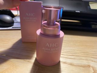 AHC 아우라 시크릿 톤업 벨벳 — 4점을 준 리뷰어가 2021년 4월 올린 사용 사진