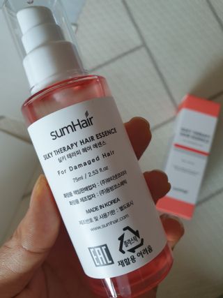 썸헤어 / SUMHAIR 썸헤어 실키 테라피 헤어 에센스 — 5점을 준 리뷰어가 2021년 5월 올린 사용 사진
