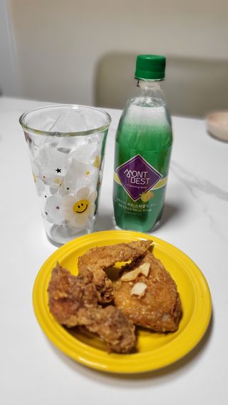 몽베스트 Montbest with Sparkling water Lemon OR Lime 20병(랜덤) — 5점을 준 리뷰어가 2022년 12월 올린 사용 사진
