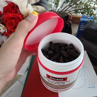 Swisse 스위스 고함량 프로폴리스 2,000mg 210정 — 5점을 준 리뷰어가 2021년 5월 올린 사용 사진