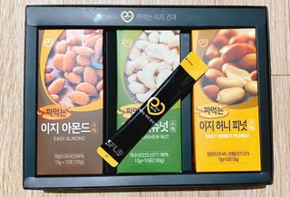 짜먹는 이지견과 짜먹는 이지아몬드, 짜먹는 이지허니피넛, 짜먹는 이지캐슈넛 각 10g X  10포 — 4점을 준 리뷰어가 2021년 4월 올린 사용 사진