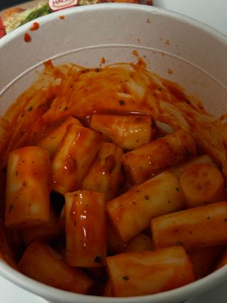 나우  [요리궁리] B타입 ( 매콤, 치즈, 매콤까르보 ) 꽃떡볶이 6개입 세트 — 4점을 준 리뷰어가 2025년 3월 올린 사용 사진
