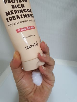 썸헤어 / SUMHAIR 썸헤어 프로틴 리치 머랭 트리트먼트 극손상모 전용 케어 — 4.5점을 준 리뷰어가 2021년 4월 올린 사용 사진