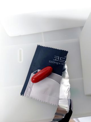 데어베어 [알쓰구원템] 숙취링거 성분을 담은 코드디 10개입 — 5점을 준 리뷰어가 2022년 4월 올린 사용 사진