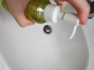 스킨큐어 산다화 순한 클렌징 동백 오일 200ml — 4.5점을 준 리뷰어가 2023년 3월 올린 사용 사진