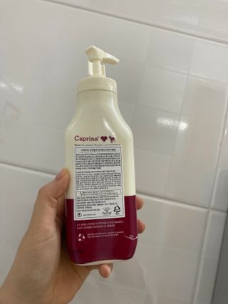 카프리나 프레쉬 산양밀크 모이스춰라이징 바디로션 350ml(오리지널향) — 5점을 준 리뷰어가 2022년 11월 올린 사용 사진