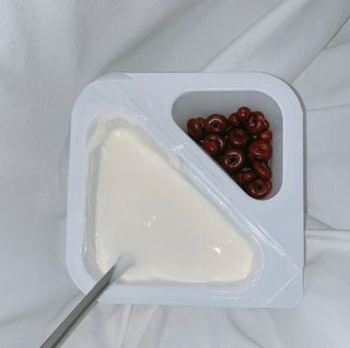 매일바이오 토핑요거트 — 3점을 준 리뷰어가 2021년 5월 올린 사용 사진