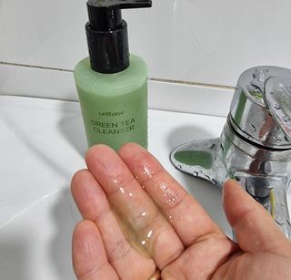 프리마인 메이크업과 들뜨는 각질까지 한방에 깐달걀로! 순하기까지한 셀베이스 그린티클렌저(200ml) — 5점을 준 리뷰어가 2023년 1월 올린 사용 사진