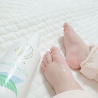 mom e 맘이 내추럴 베이비 케어 크림+바디오일 — 5점을 준 리뷰어가 2021년 1월 올린 사용 사진
