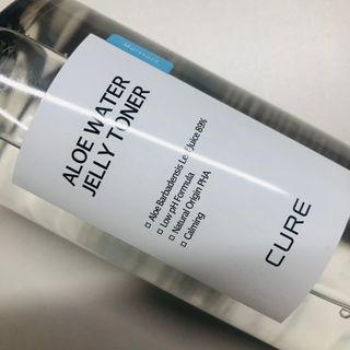 김정문알로에 큐어 큐어 알로에 워터 젤리 토너 500ml — 4.5점을 준 리뷰어가 2021년 4월 올린 사용 사진