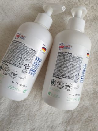 mom e 맘이 내추럴 베이비 케어 샴푸앤바스+로션 — 5점을 준 리뷰어가 2021년 1월 올린 사용 사진