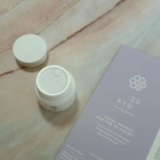 AYU25[아유트웬티파이브]다마스크로즈워터 베이스 천연 수분 촉촉 크림 — 5점을 준 리뷰어가 2021년 4월 올린 사용 사진