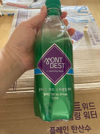 몽베스트 Montbest with Sparkling water Plain 20병 — 5점을 준 리뷰어가 2022년 8월 올린 사용 사진