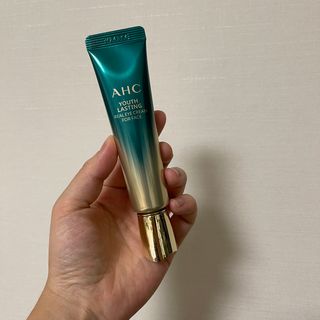 [NEW 탄력유턴 아이크림] AHC 유스 래스팅 리얼 아이크림 포 페이스 — 5점을 준 리뷰어가 2021년 3월 올린 사용 사진