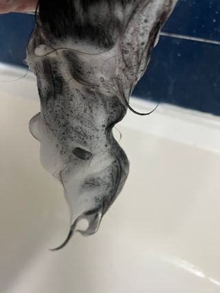 디어미어 맥주효모 샴푸 500ml — 5점을 준 리뷰어가 2022년 8월 올린 사용 사진