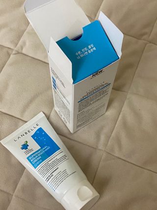랑벨 수퍼내츄럴 아쿠아 수딩 크림 100ml — 5점을 준 리뷰어가 2022년 4월 올린 사용 사진