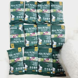 [푸디웜] 라포그  리얼인섹트 웨이트밸런스 저알러지 강아지 사료  1.2KG — 5점을 준 리뷰어가 2022년 7월 올린 사용 사진