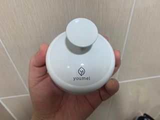 유메이 웰니스 샴푸 + 유메이 스칼프 브러쉬 — 5점을 준 리뷰어가 2022년 1월 올린 사용 사진