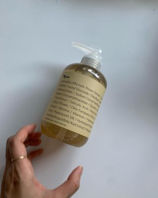 빅그린 안티 헤어로스 탈모 카렌듈라 바이옴 샴푸 500ml (지성두피용) — 3.5점을 준 리뷰어가 2022년 8월 올린 사용 사진