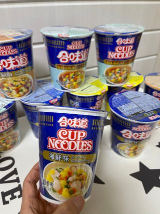 NISSIN 닛신 컵누들  4종 - 씨푸드오리지날, 씨푸드 스파이시, 씨푸드 커리, 씨푸드 XO소스 — 5점을 준 리뷰어가 2023년 1월 올린 사용 사진