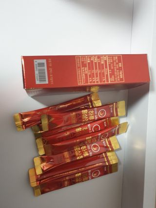 힘내라김홍삼 하루홍삼정스틱 10g x 10포 — 5점을 준 리뷰어가 2021년 3월 올린 사용 사진