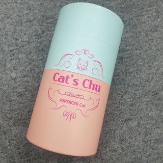 페페로니 잘 먹는 캣츄 - 무항생제 닭고기 12개 + 알래스카 연어 12개 — 5점을 준 리뷰어가 2021년 7월 올린 사용 사진