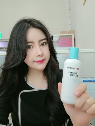 리더스코스메틱 리더스 카밍 바이오틱스 에센스 워터 — 5점을 준 리뷰어가 2021년 6월 올린 사용 사진