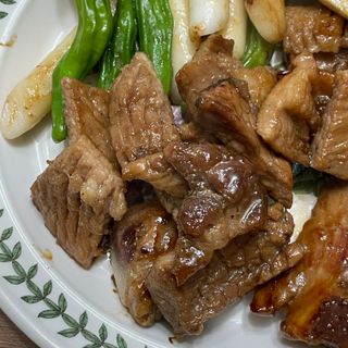 소담스퀘어 상암 통큰오리착한삼겹 1석3조수제양념돼지갈비 — 5점을 준 리뷰어가 2022년 12월 올린 사용 사진