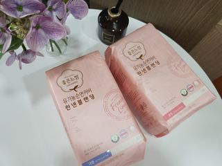 나무드 [유한킴벌리] 좋은느낌 유기농 순면 린넨블렌딩 생리대,롱라이너 중형 36매 1개 + 대형 32매 1개 — 5점을 준 리뷰어가 2021년 10월 올린 사용 사진