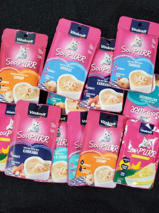 비타크래프트 고양이 수프 50g 3가지맛 x4팩씩 총 12팩 — 5점을 준 리뷰어가 2021년 8월 올린 사용 사진
