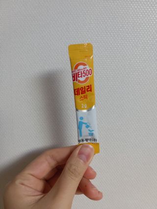 광동생활건강 [광동] 제니비타민C 비타500데일리스틱 180포+제니등신대+제니스티커 — 5점을 준 리뷰어가 2021년 12월 올린 사용 사진