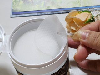 산다화 비타민씨 화이트닝 토너 패드 — 5점을 준 리뷰어가 2023년 6월 올린 사용 사진
