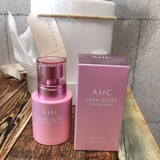 AHC 아우라 시크릿 톤업 벨벳 — 4점을 준 리뷰어가 2021년 4월 올린 사용 사진